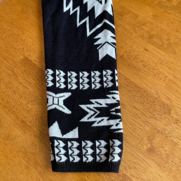 Size Large H&M Divided Aztec waterfall cardigan - Picture 8 of 10